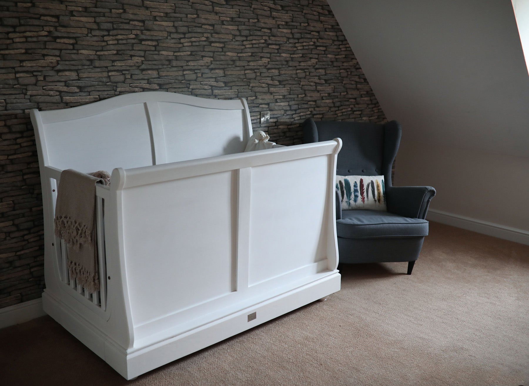 Scandinavian Sleigh Cot Bed in White. Free Delivery & Assembly!! Was £980 now £500 at Checkout!!